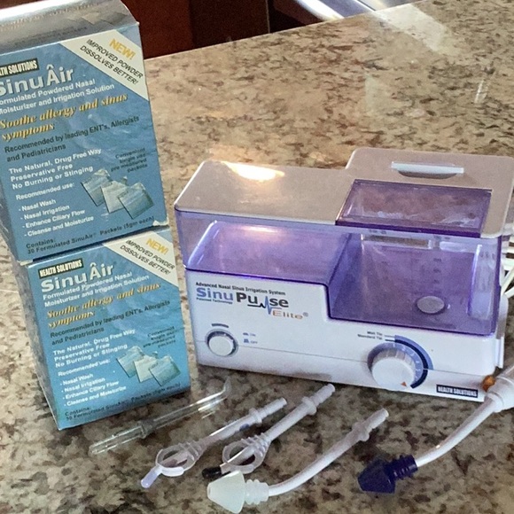 SinuPulse Elite Advanced Nasal Irrigation System & 2 boxes of 30 SinuAir Salines - Picture 1 of 3